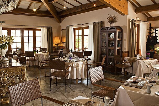 Regain Restaurant, Sault interior