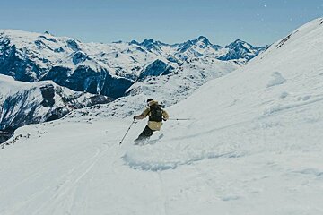 7 reasons to book your 2019/20 Alpe d'Huez ski break early
