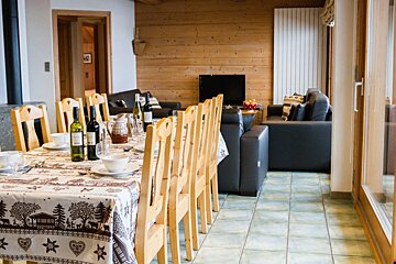 Grand Belvedere Chalet, Morzine dining area