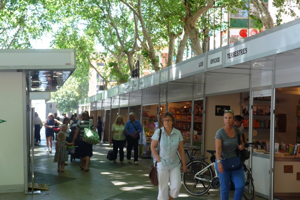 25 stalls at palma's book fair