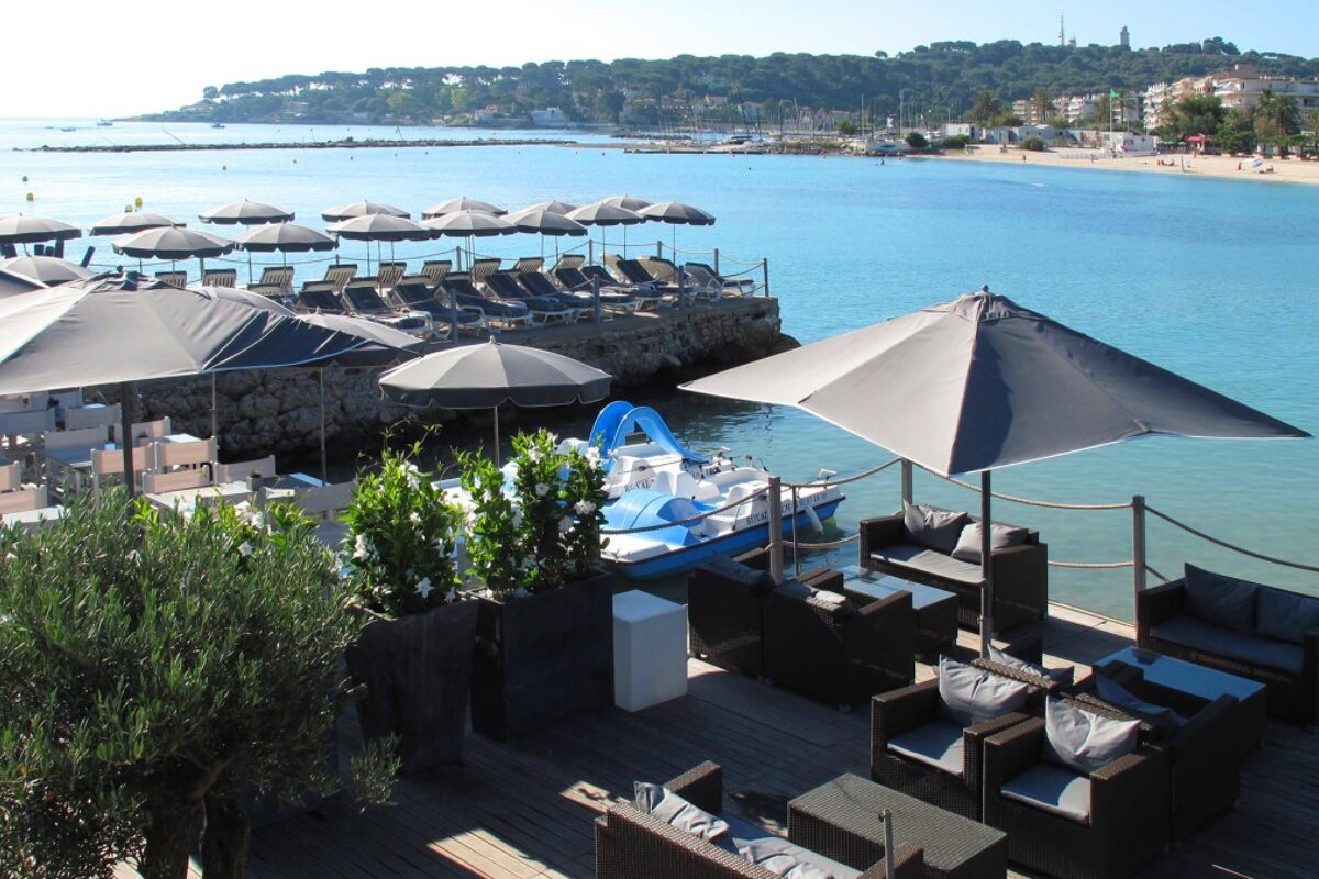Royal Antibes Hotel, Antibes beach
