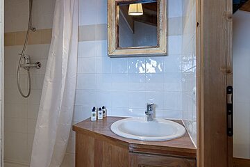 Sundance Chalet, Tignes - Les Brevieres shower room
