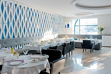 Choosing a Restaurant in Monaco