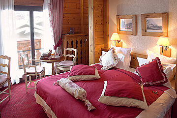La Marmotte Hotel, Les Gets double bedroom