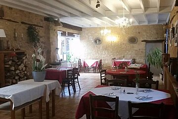 La Source Restaurant, Tursac interior