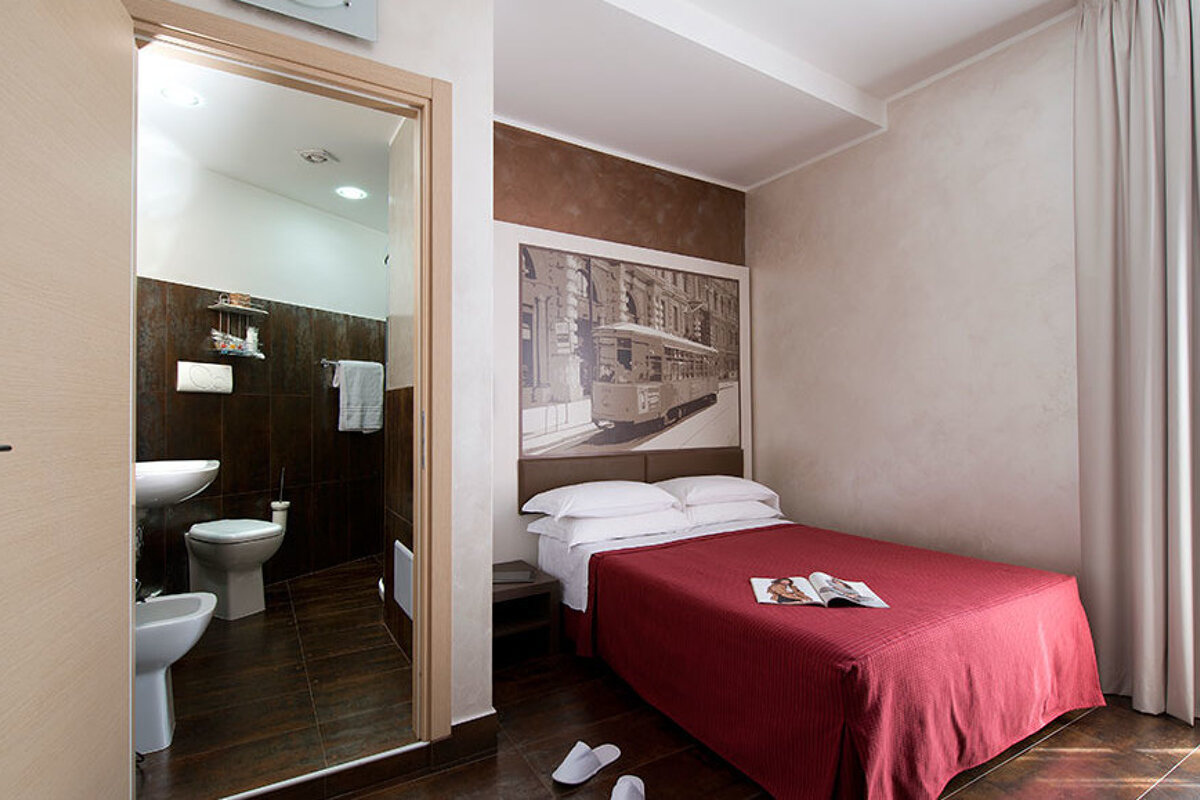 Milano Navigli Hotel, Milan - Centre double bedroom