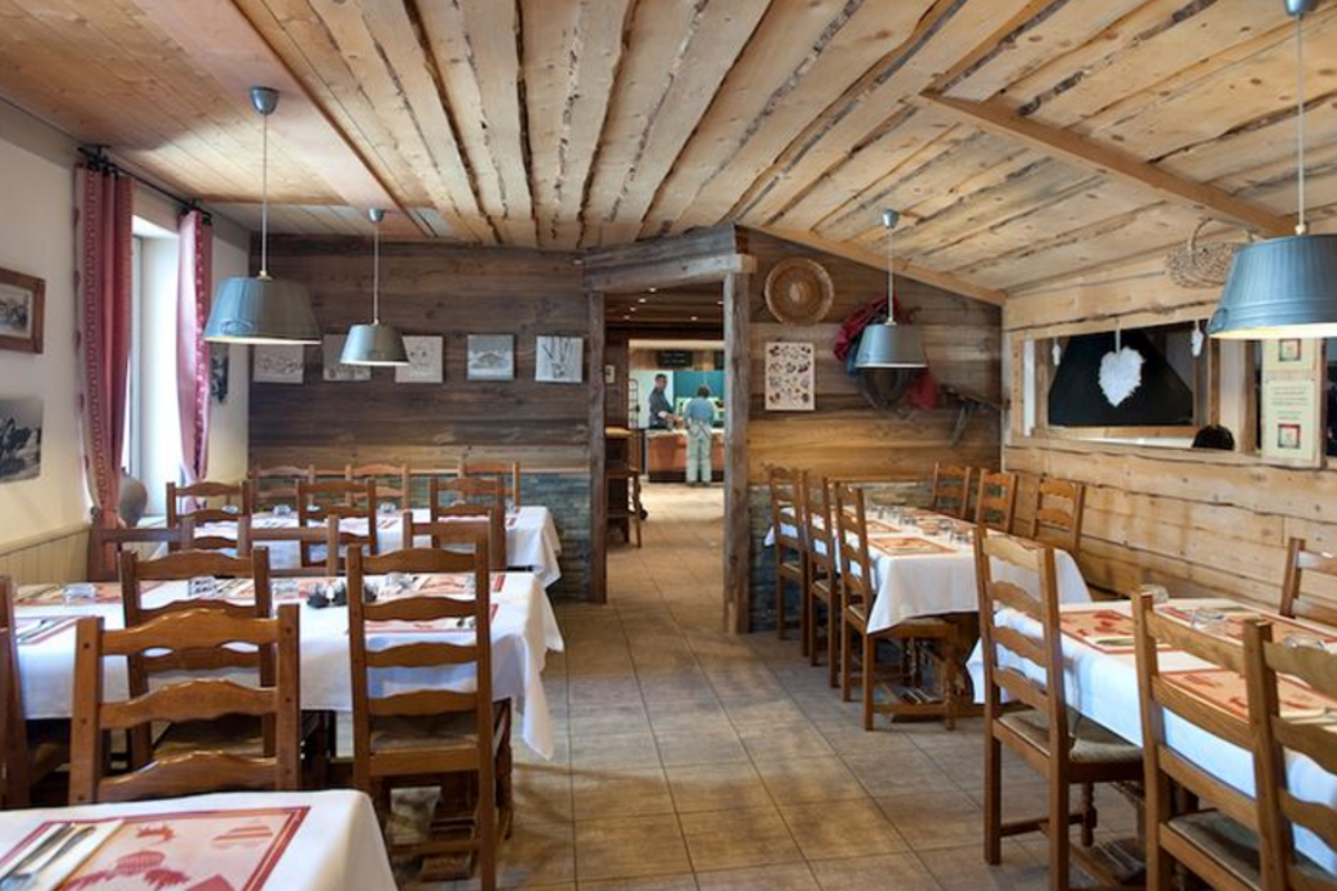 Chalet Pre Saint Esprit Restaurant, Les Arcs 1950 interior