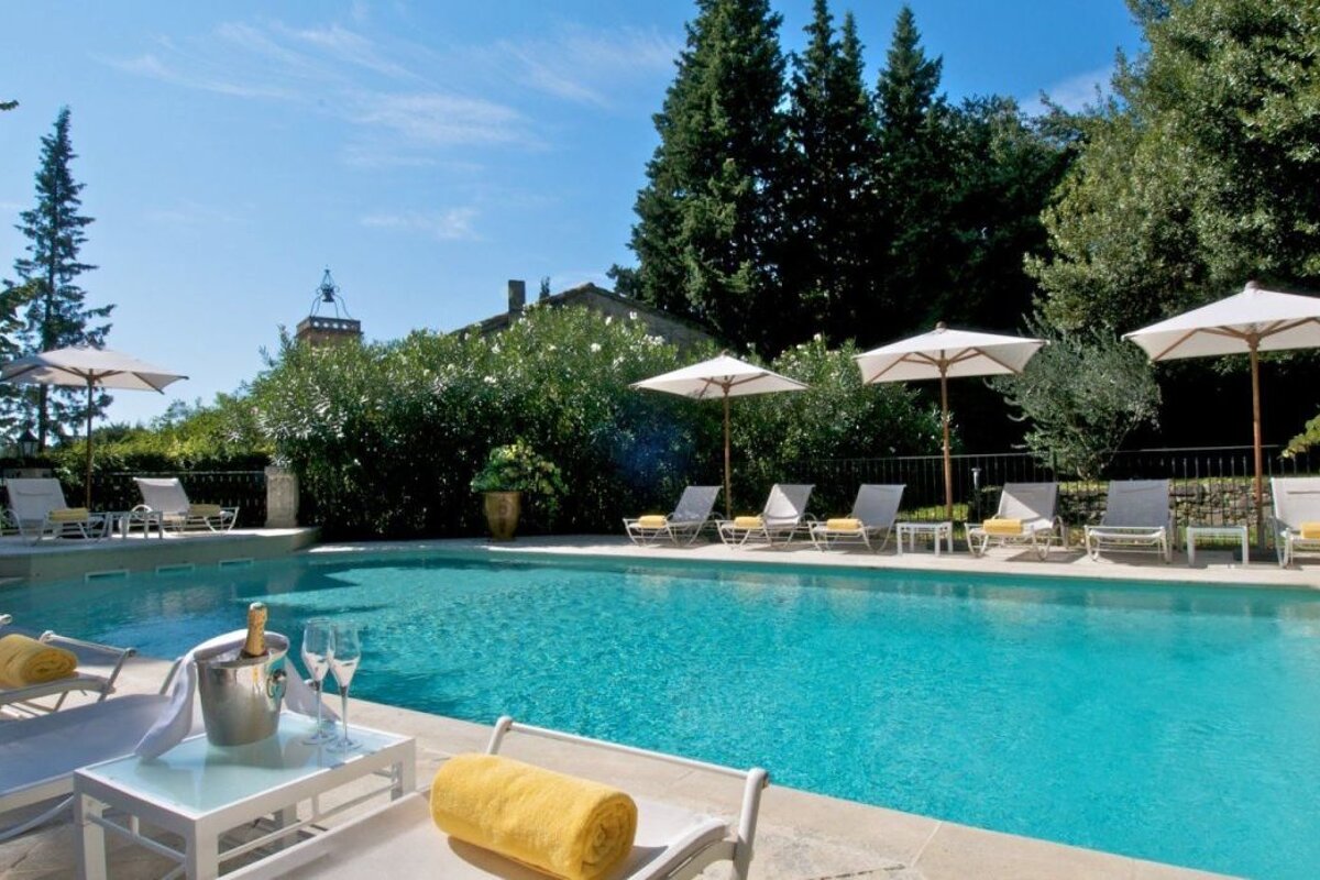 Chateau de Varenne, Avignon outdoor swimming pool