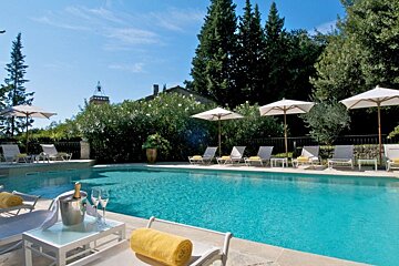 Chateau de Varenne, Avignon outdoor swimming pool