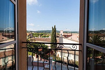 Le Y Boutique Hotel, Saint-Tropez view