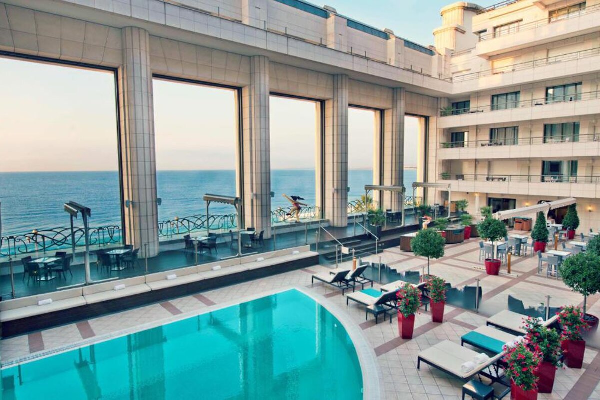 Hyatt Regency Le Palais de la Mediterranee Hotel, Nice outdoor swimming pool