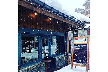 Wood Bear Cafe, Les Arcs 1950