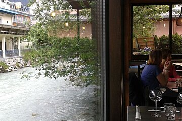 Bizes Restaurant Review