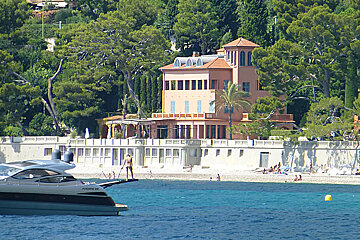a large villa on the banks of the Mediterranean