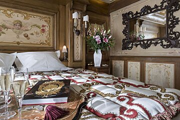 D'Exception 5th Floor Apartment, Courchevel 1850 double bedroom