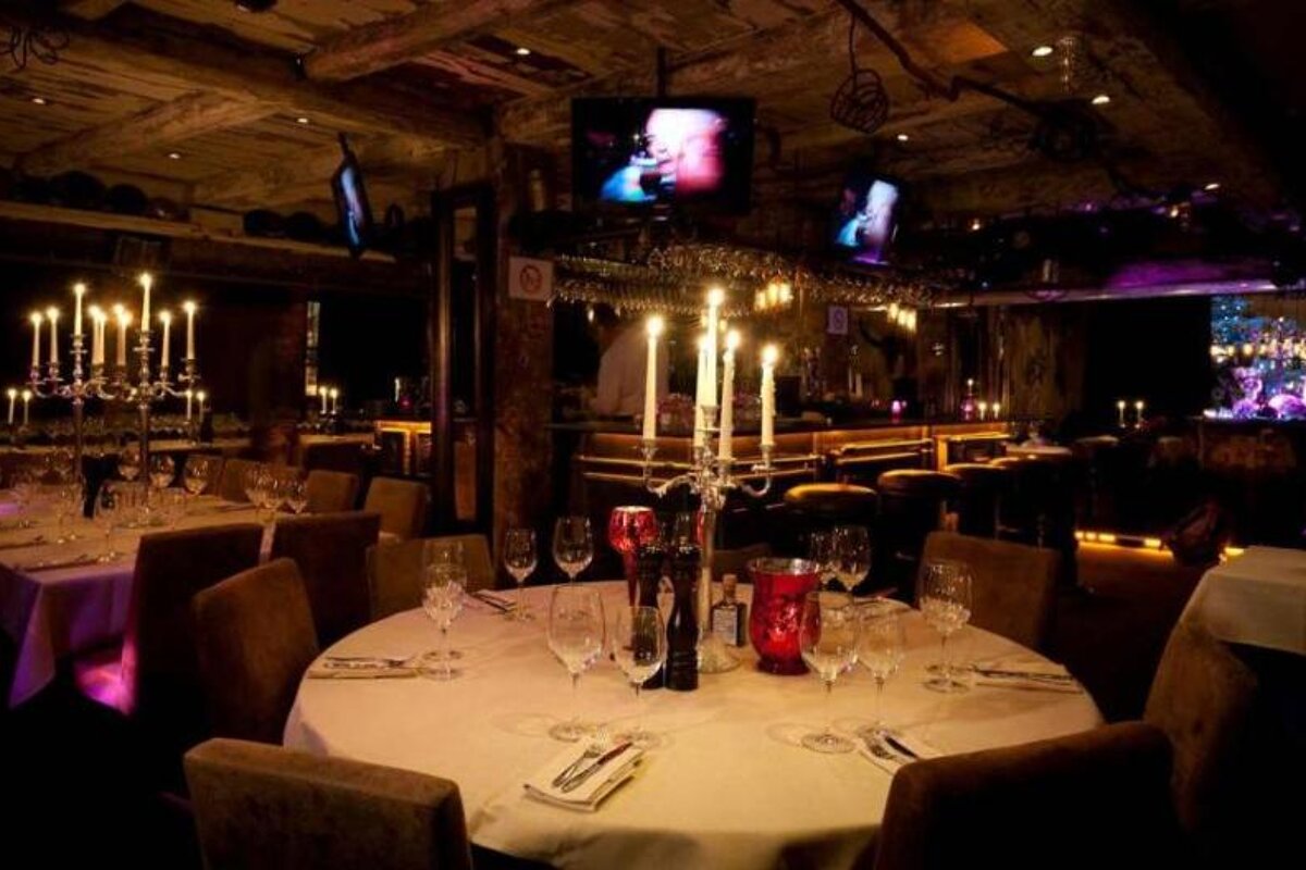 L'Aventure Restaurant, Courchevel   interior