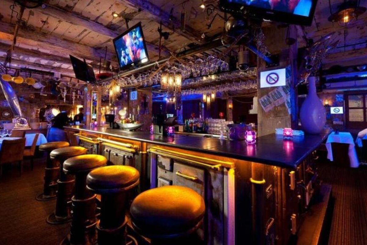 L'Aventure Restaurant, Courchevel   interior