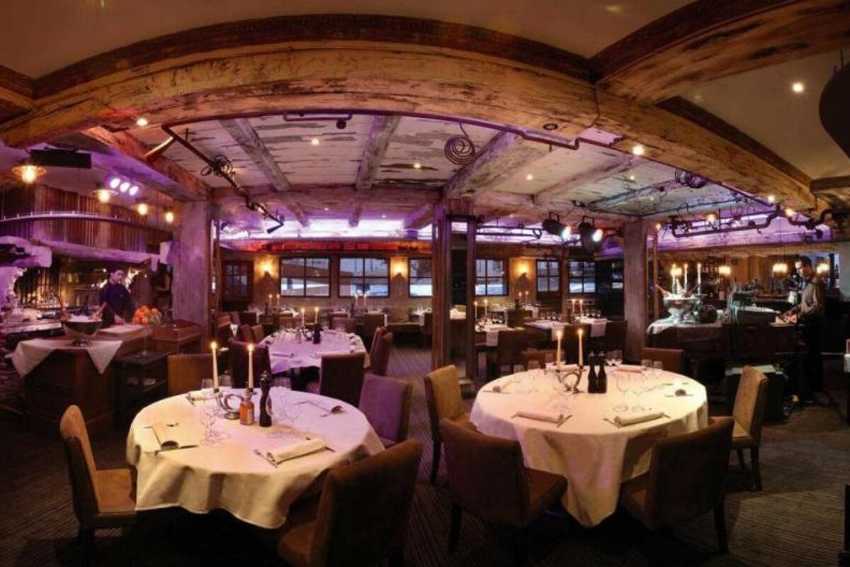 L'Aventure Restaurant, Courchevel   interior