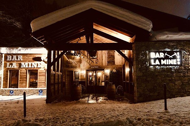 La Mine Bar, La Plagne 1800 exterior