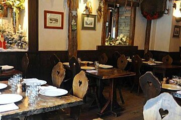 Le Monchu Restaurant, Chamonix Centre interior