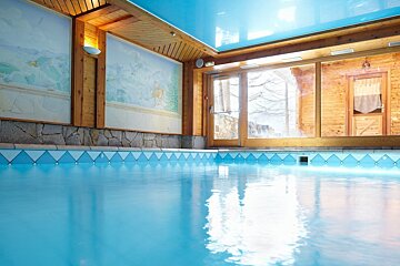Les Cinq Mondes Spa, Les 2 Alpes pool