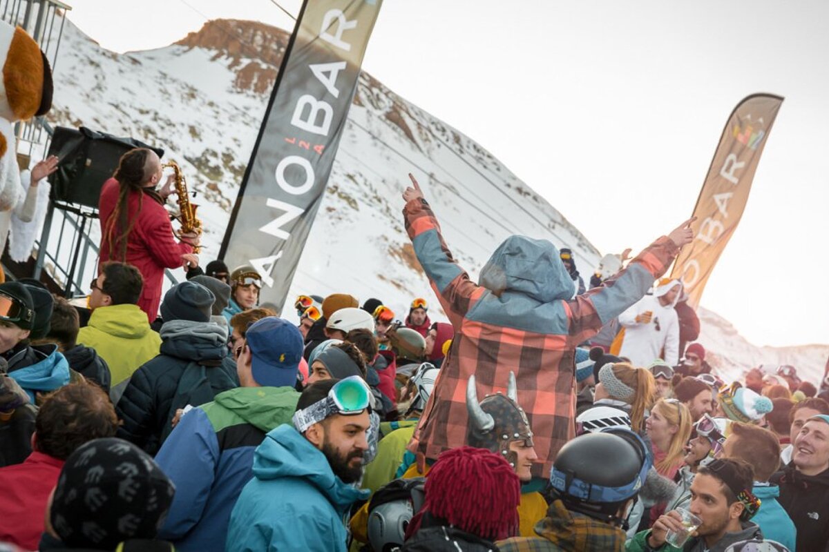 Pano Bar, Les Deux Alpes terrace