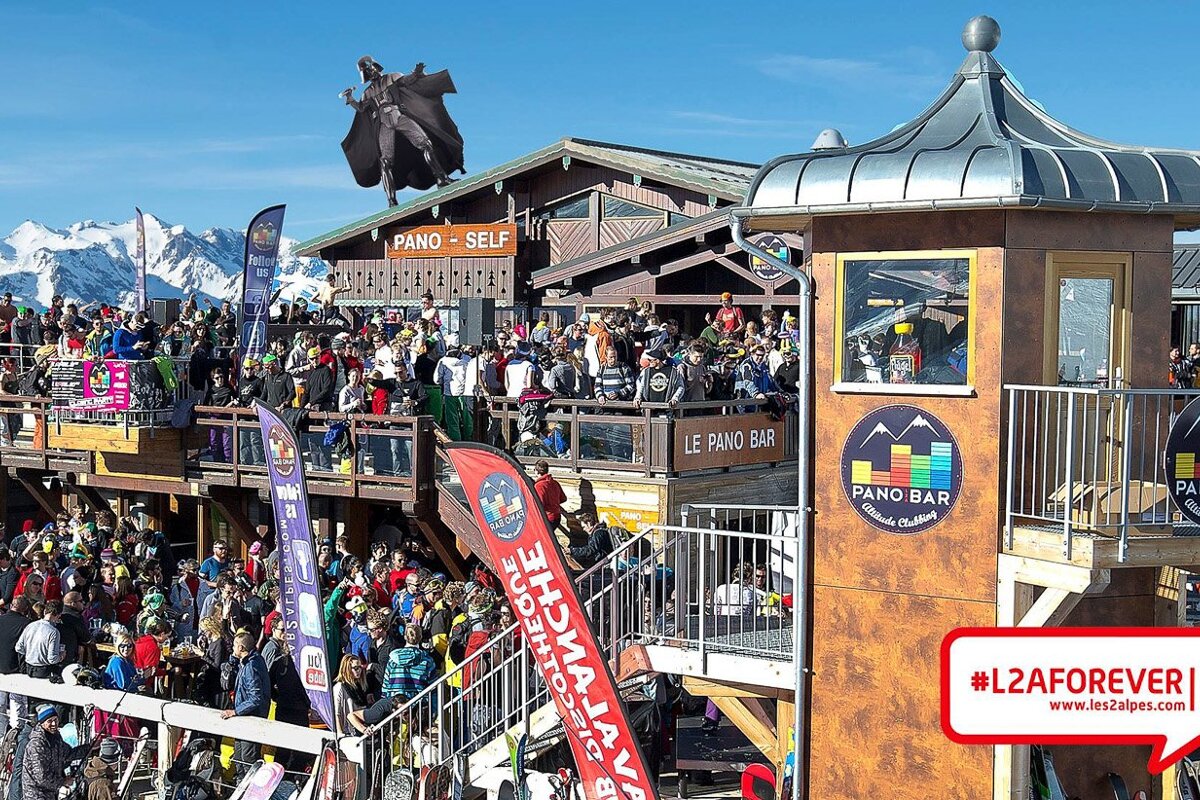 Pano Bar, Les Deux Alpes terrace