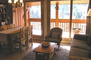 Cristal Apartment, Meribel - Centre living-room
