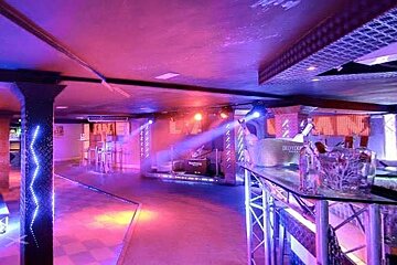 L'Amnesia Nightclub, Chamonix Sud