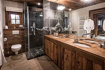 Amazonia Chalet, Chamonix - Les Bossons bathroom