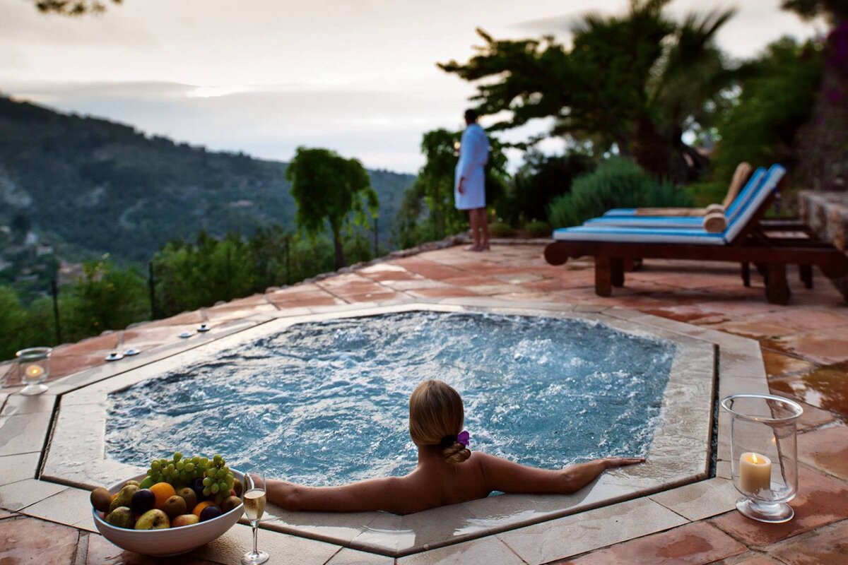 Belmond La Residencia Spa, Deia jacuzzi