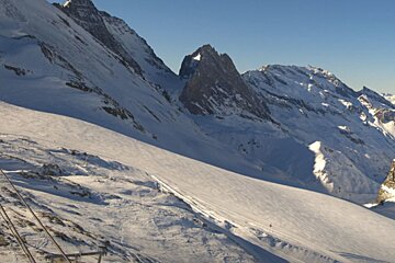 Blue Skies and Groomed Pistes , Tignes Region