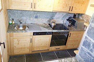 Heron Rez Apartment, Verbier - Centre kitchen