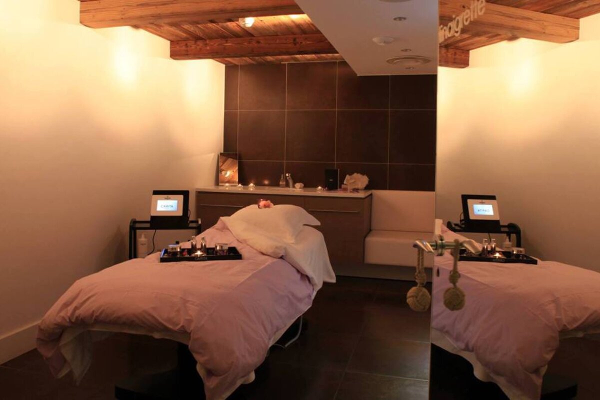 So Quartz Spa, Courchevel  treatment room
