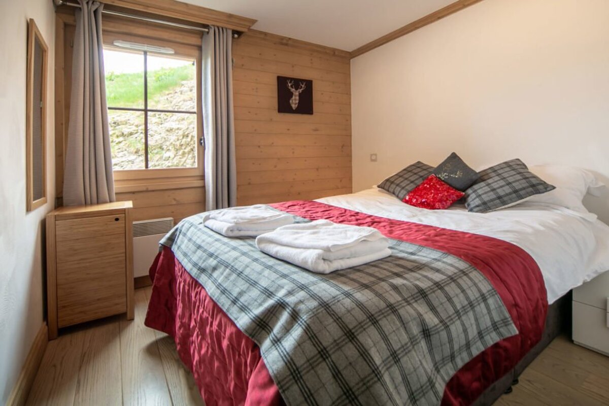 Terrace Apartment, Morzine double bedroom