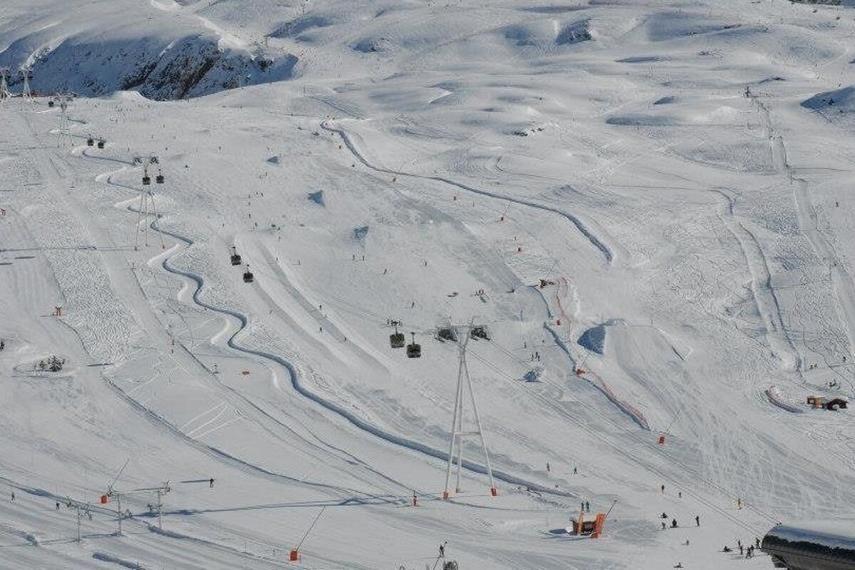 a snow park with lots of features