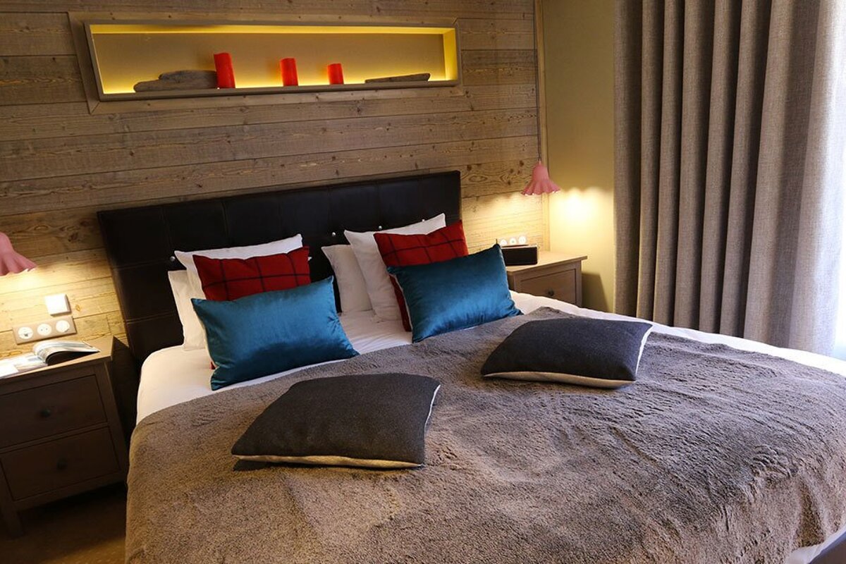 Edelweiss Hotel, Courchevel Moriond double bedroom