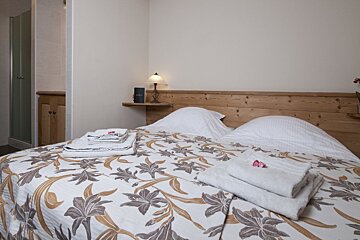 Le Sabot de Venus No.1 Apartment, Val Thorens double bedroom