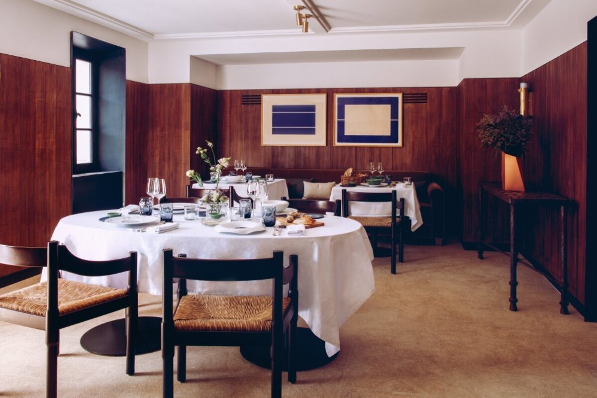 Crillon le Brave Luxury Hotel, Crillon le Brave hotel restaurant