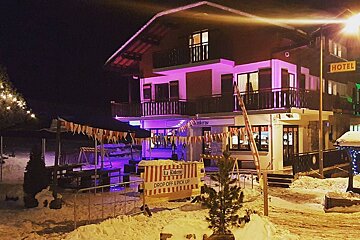 a bar hotel in morzine