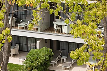 domaine-du-mas-de-pierre-saint-paul-de-vence-bastide-chambres-vue.jpg