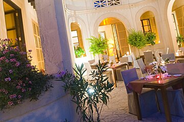 Gaudi Restaurant, Arta restaurant terrasse