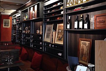 Le Vieux Bistrot, Lagnes interior