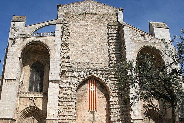 the rear exterior wall of the basilica provence