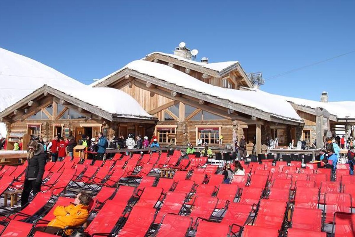 Chalet de la Toura Restaurant, Les Deux Alpes restaurant terrasse
