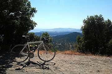 A bike at the top of the col du landon