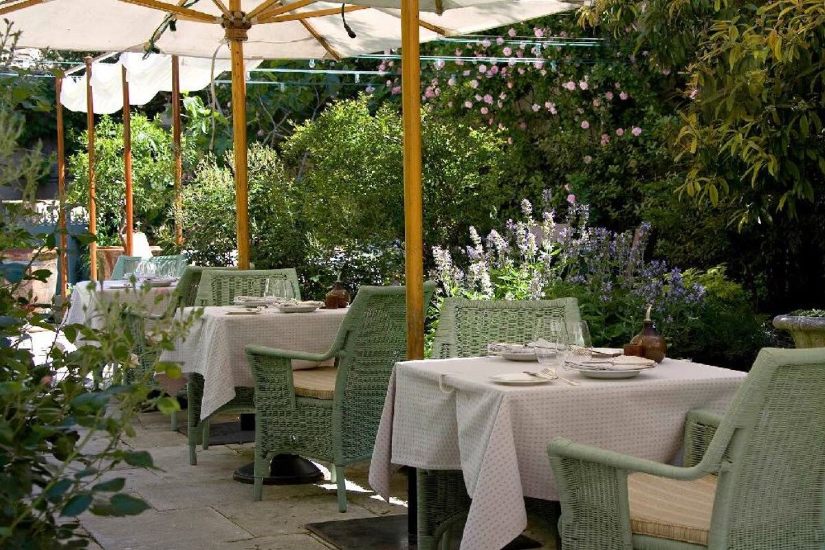 La Mirande Hotel, Avignon terrace