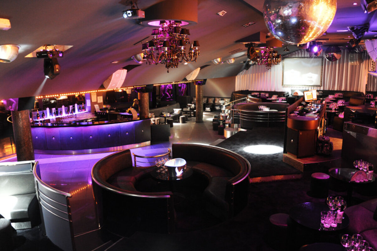 Papagayo, Saint Tropez interior
