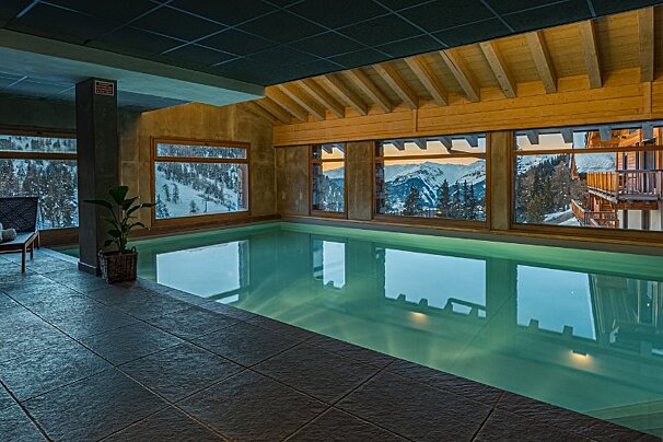 Spa pool at Carlina Hotel