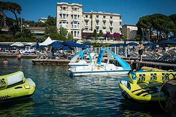 A jet ski with the word jet ski on it